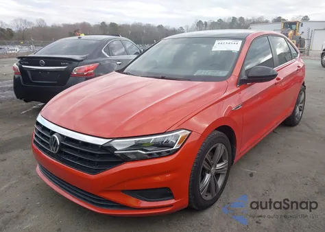 2019 Volkswagen Jetta 1.4T R-Line/1.4T S/1.4T Se z USA, uszkodzony, nr VIN 3VWC57BU0KM110891